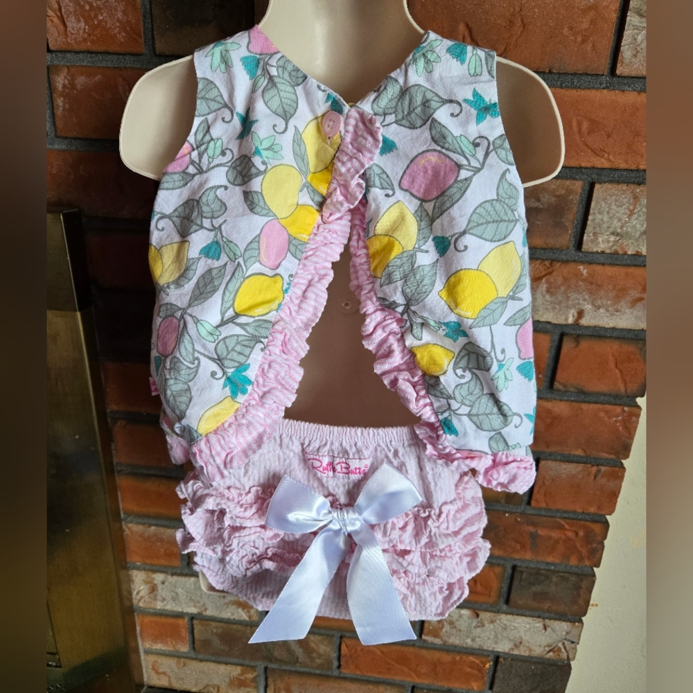 Ruffle Butts Swing Set